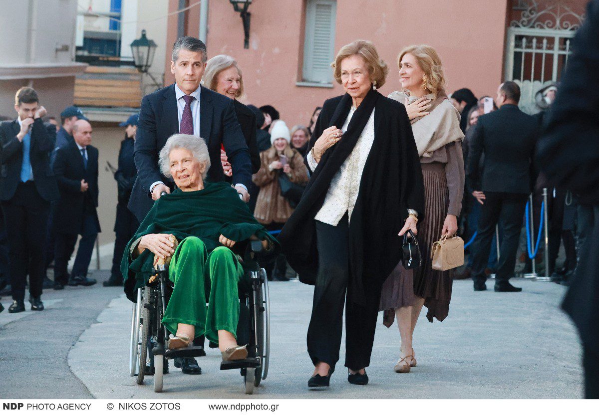 H βασίλισσα Σοφία με την αδερφή της, πριγκίπισσα Ειρήνη