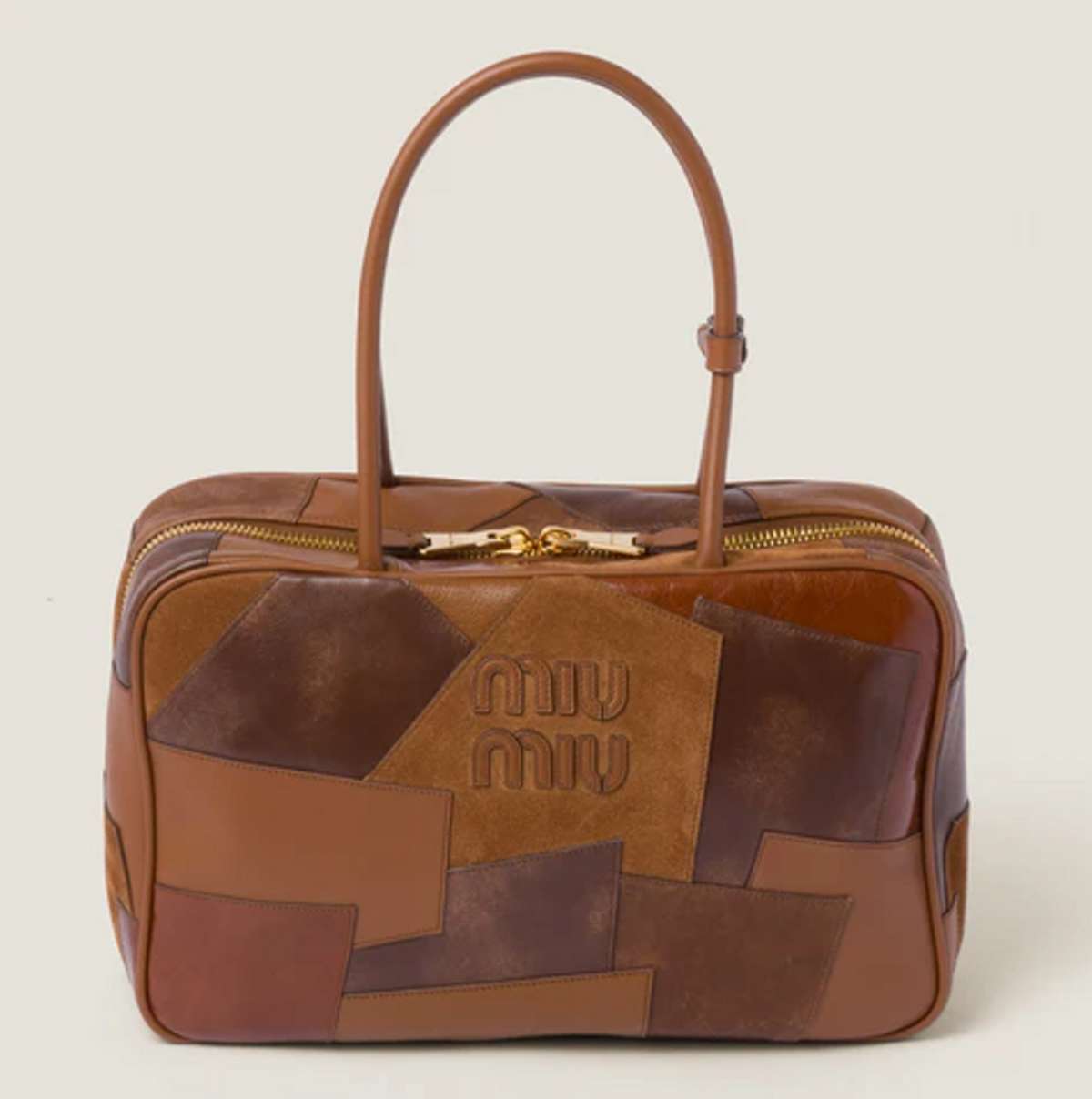 Η Αθηνά Οικονομάκου δημιούργησε το τέλειο modern office look που θα φορέσεις τη Δευτέρα στη δουλειά