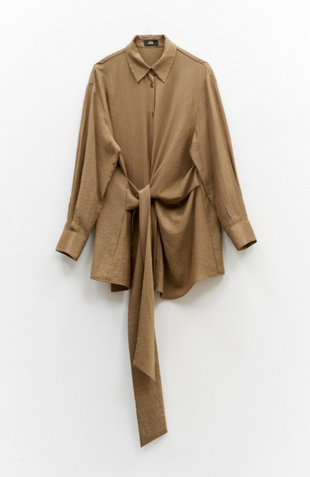 To πιο ευέλικτο πουκάμισο του χειμώνα που θέλεις στην ντουλάπα σου - Το φόρεσε η Σταματίνα Τσιμτσιλή