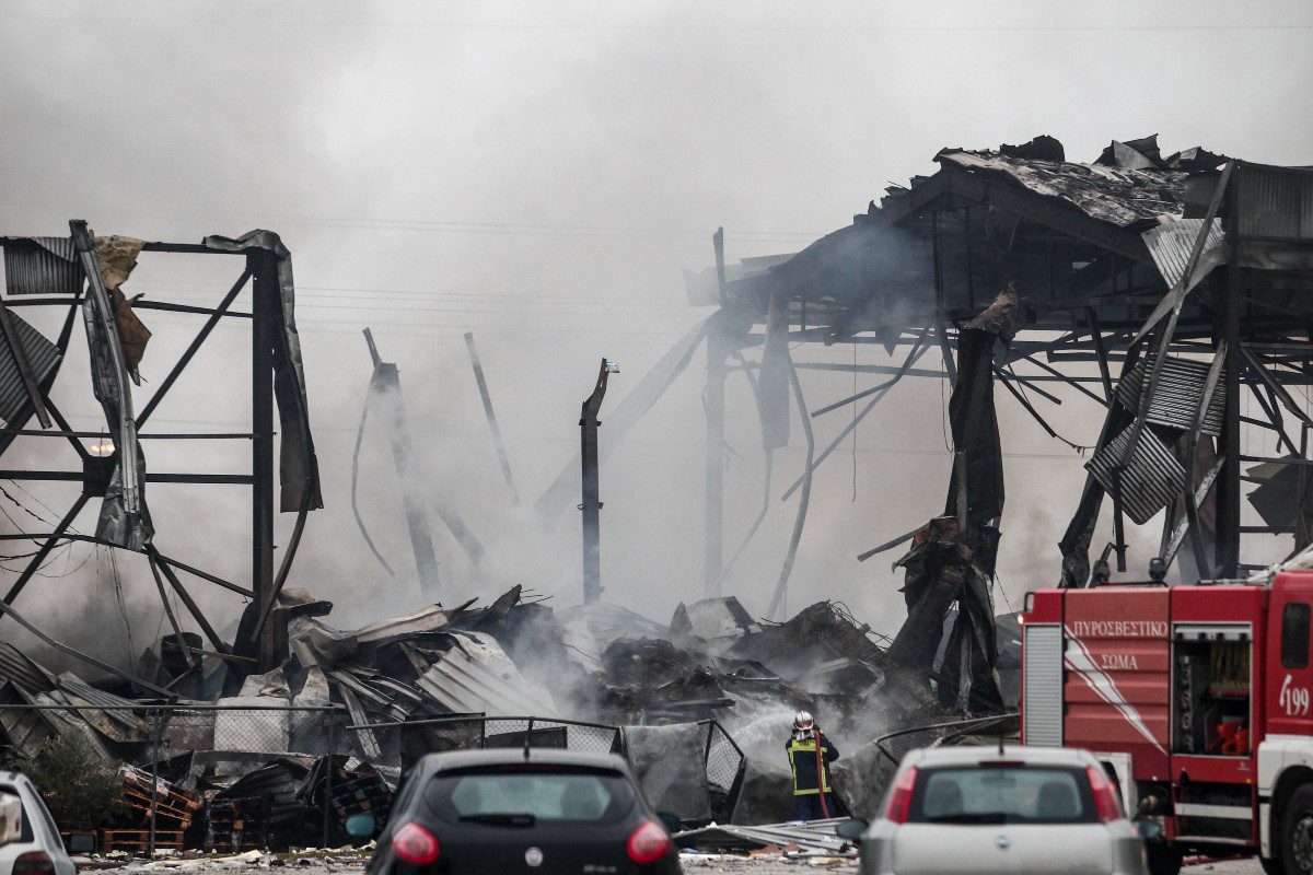 Φωτιά στο εργοστάσιο Βιολάντα: Το X θρηνεί - «Να φύγεις για δουλειά, να πεις στον άνθρωπό σου θα τα πούμε μετά και να μην τον ξαναδείς ποτέ»