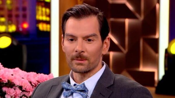 Ο Γιάννης Κακουράνης στο the 2night show