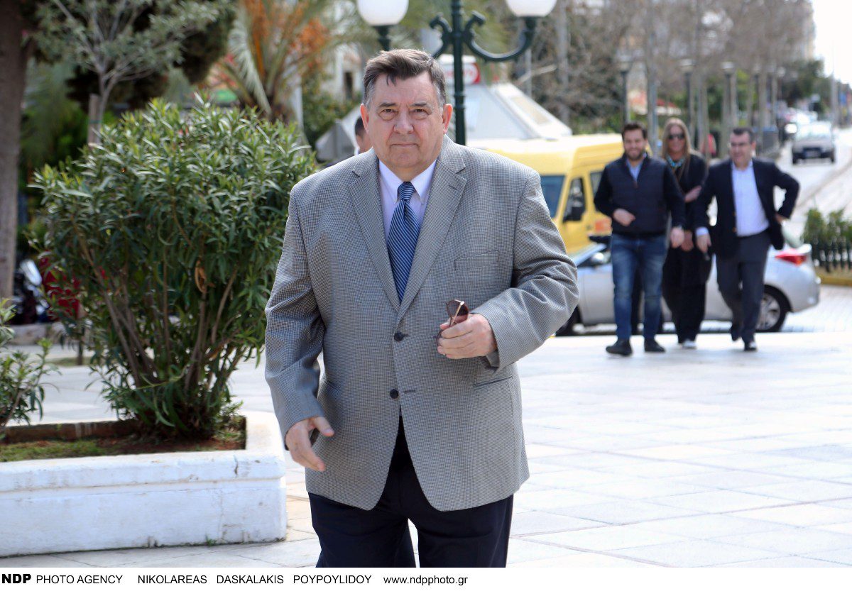 Ο Γιώργος Καρατζαφέρης σε έξοδό του