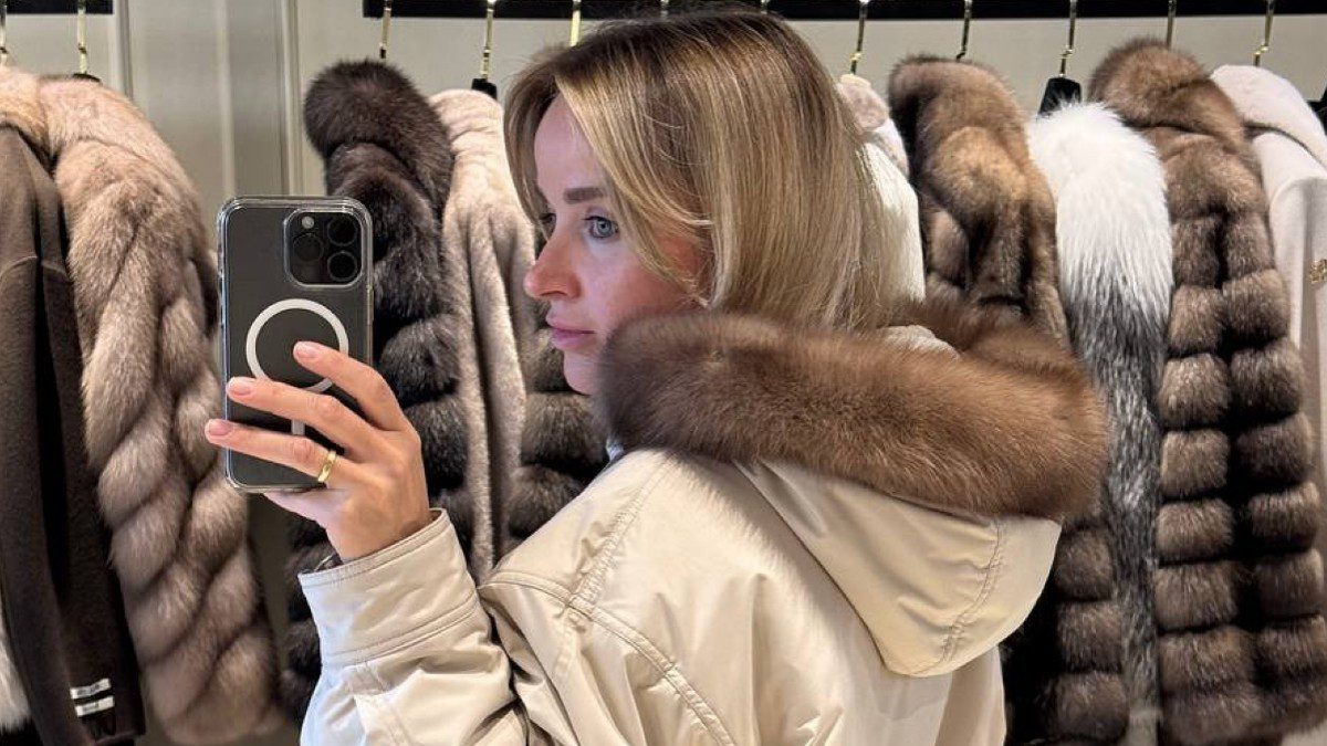 Tik Tok τρόπος να φοράς μπουφάν με γούνα