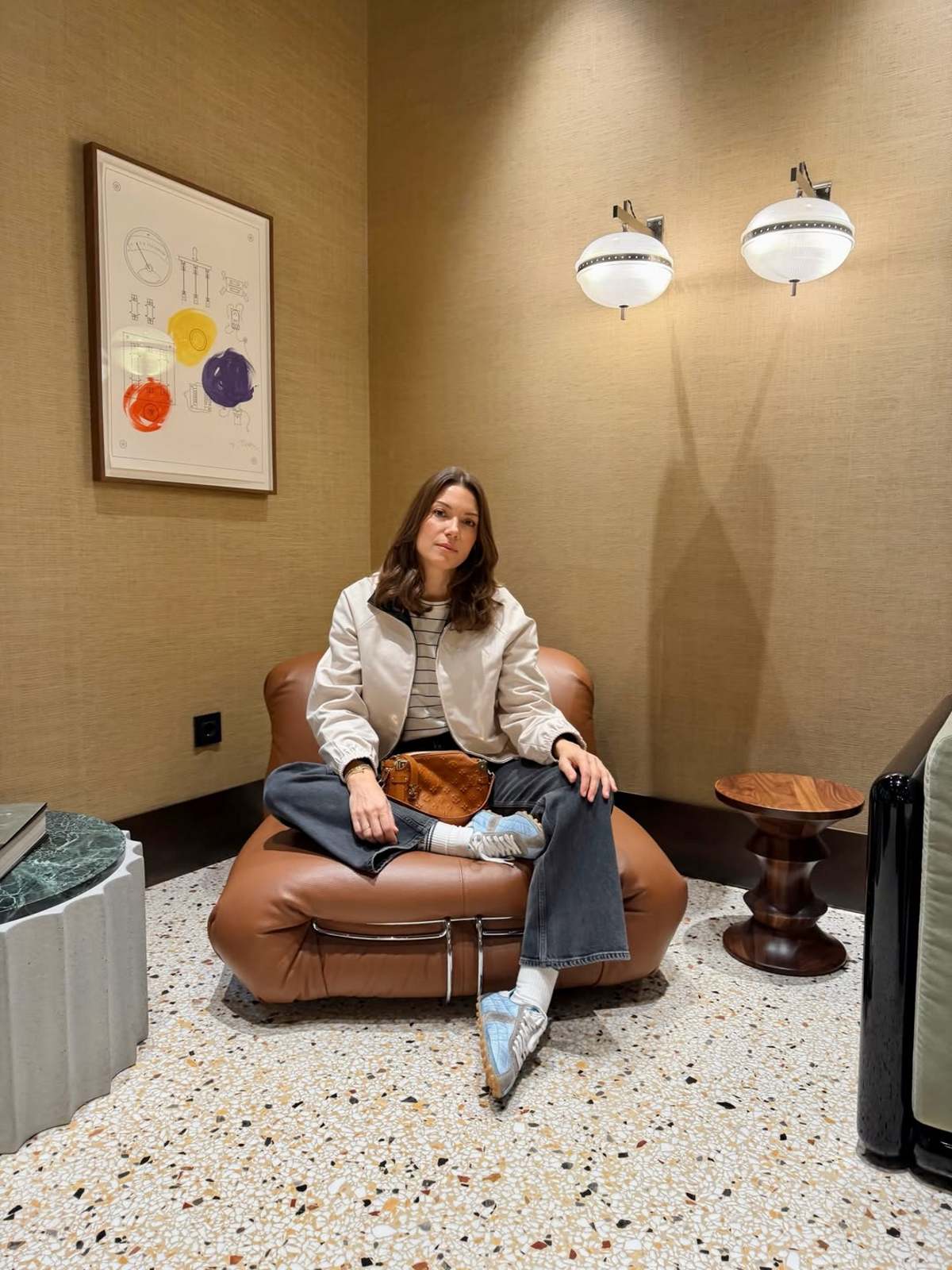 H Βίκυ Καγιά με τσάντα Louis Vuitton