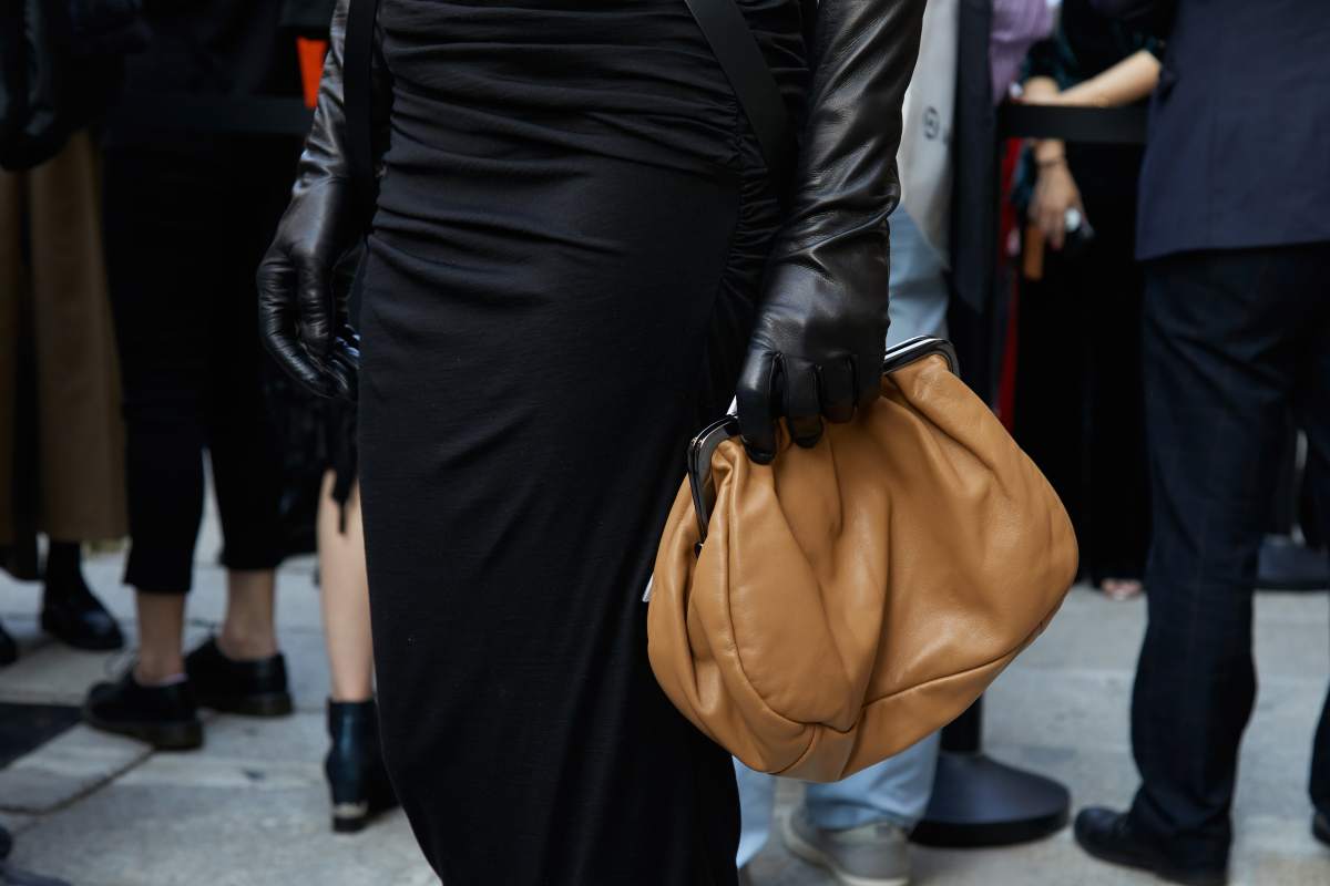 δερμάτινα γάντια στο street style