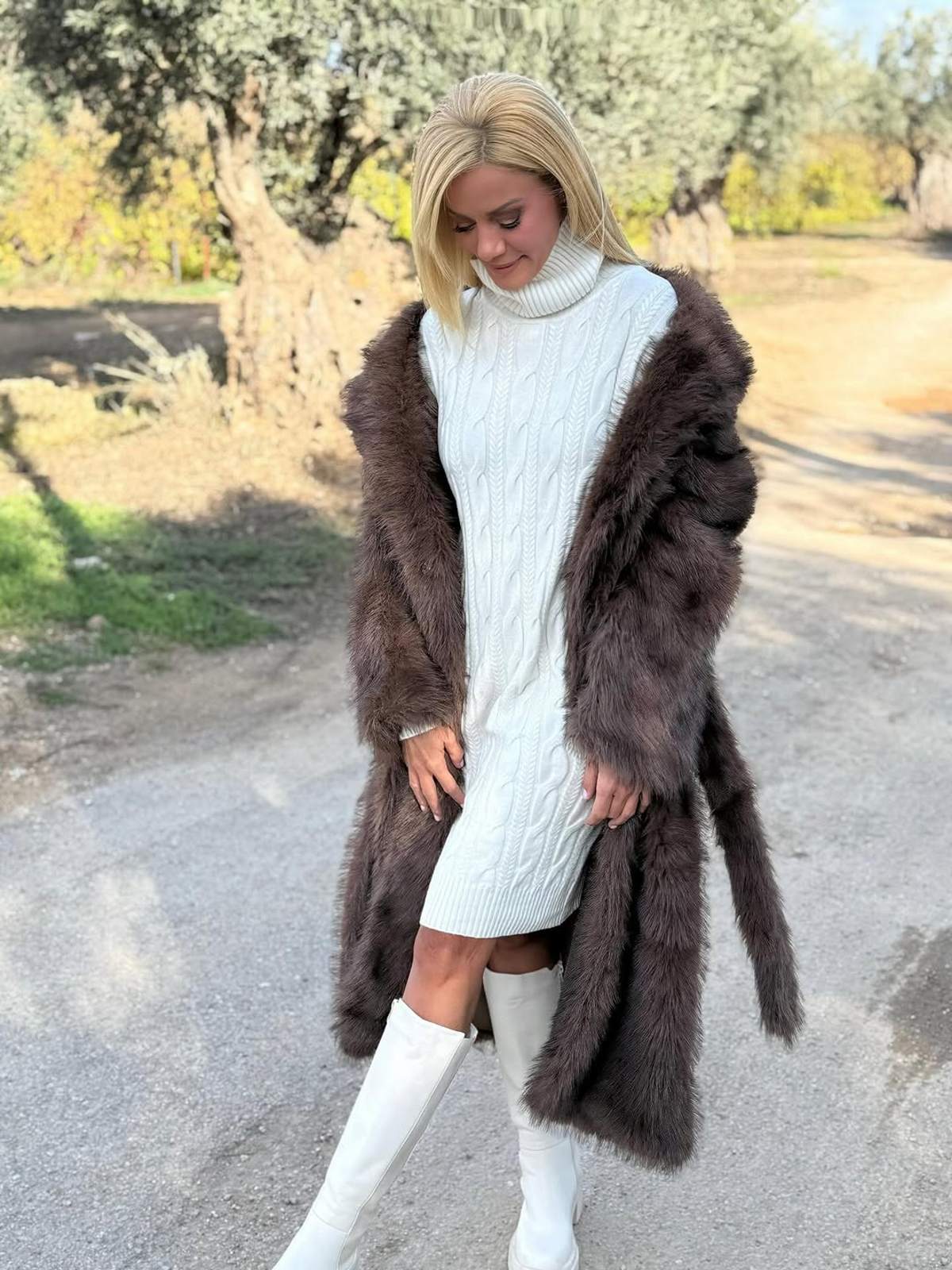 Η Ζέτα Μακρυπούλια στη φύση