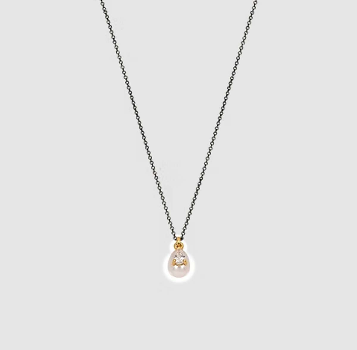 Η Αθηνά Οικονομάκου δημιούργησε το τέλειο modern office look που θα φορέσεις τη Δευτέρα στη δουλειά