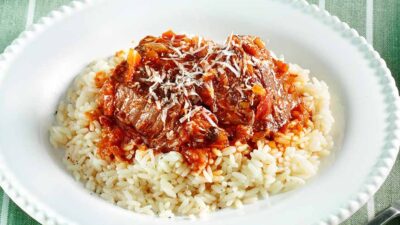 Μοσχαράκι κοκκινιστό