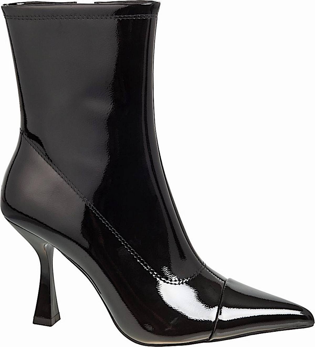 Αν θέλεις να δείχνεις cool στο κρύο, το τζάκετ της Βίκυς Καγιά είναι ό,τι πιο στυλάτο θα δεις