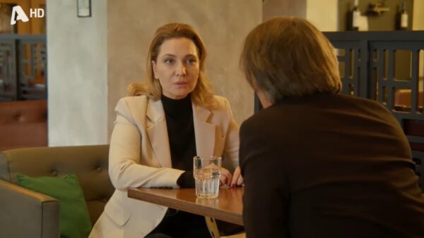 Να μ'αγαπάς