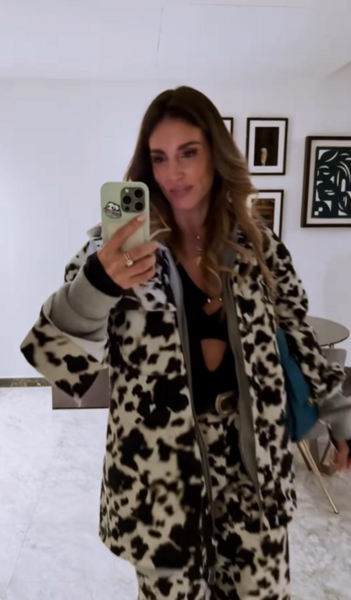 To travel look της Αθηνάς Οικονομάκου στο Παρίσι