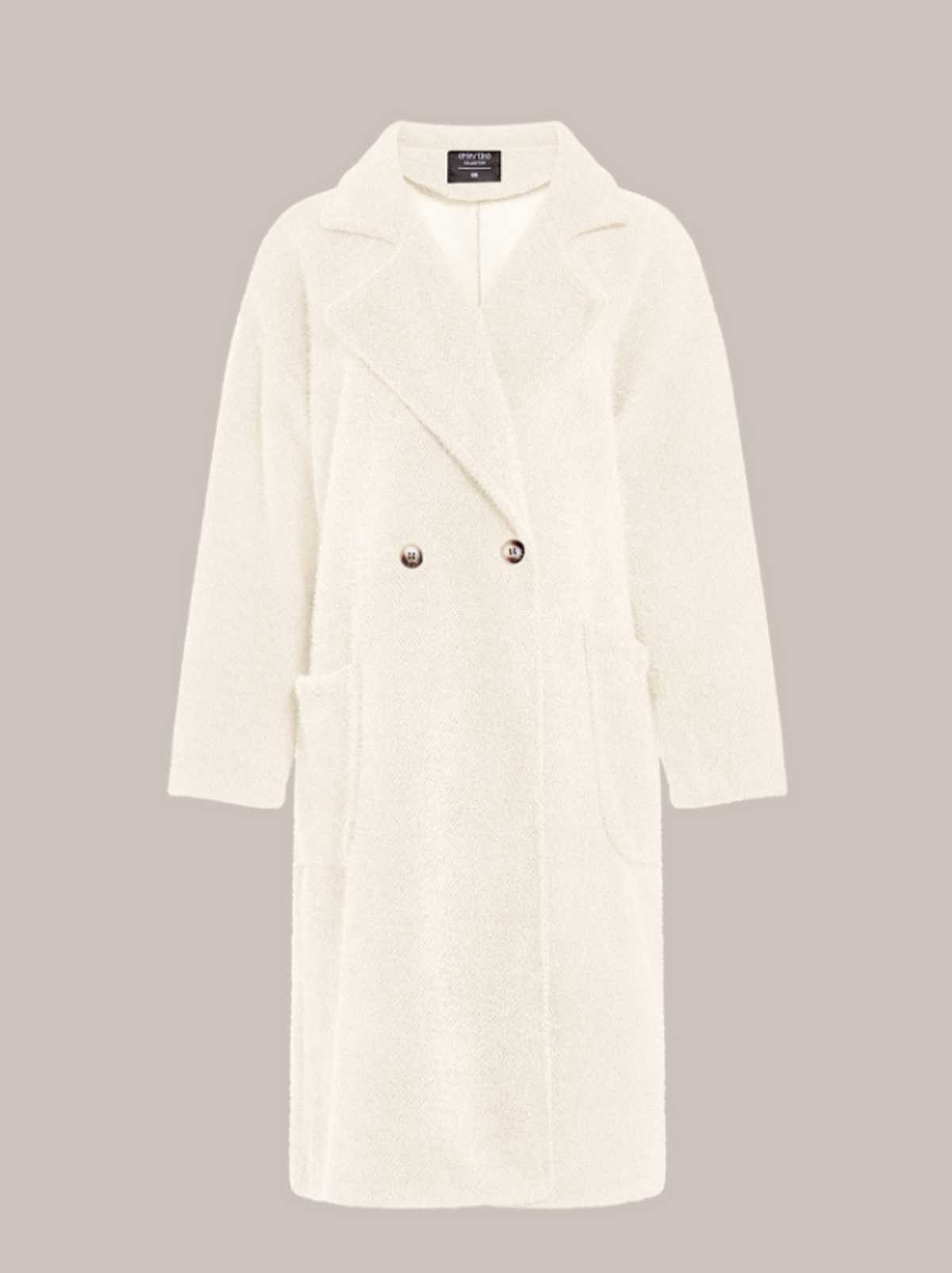 Το πανωφόρι της Λένας Δροσάκη είναι η Νο1 τάση για να δημιουργήσεις ένα πολυτελές look