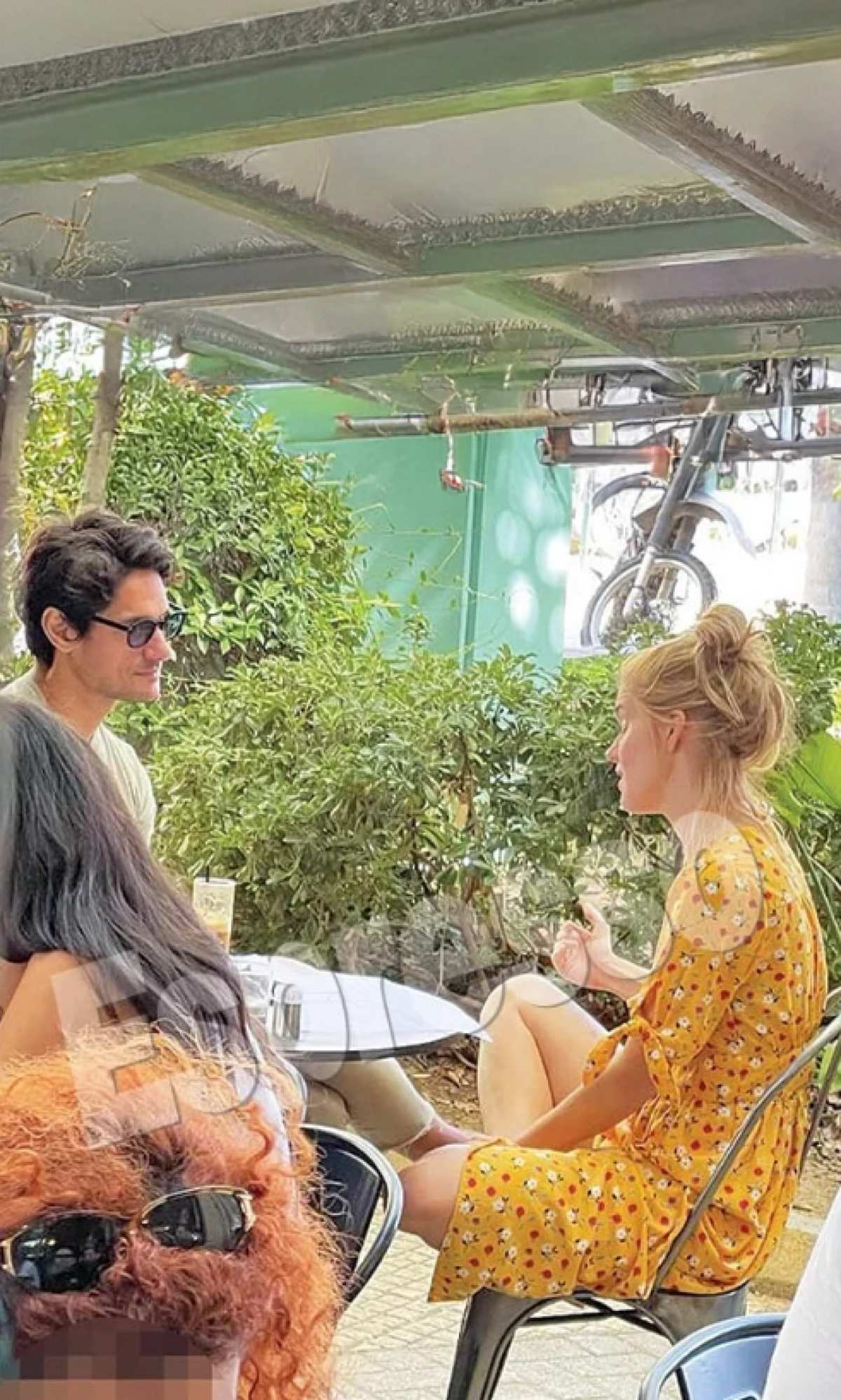 Ο Πάνος Βλάχος και η Νατάσα Εξηνταβελώνη