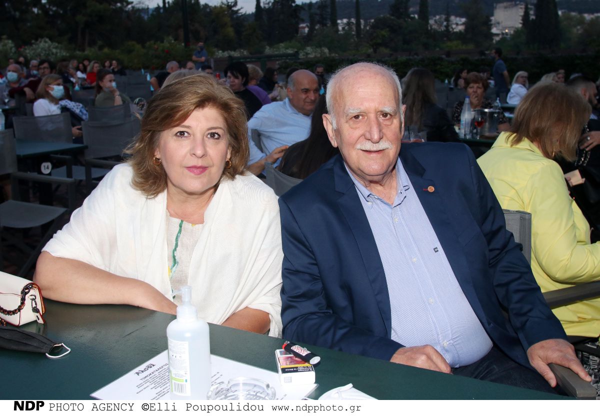 Ο Γιώργος Παπαδάκης με τη σύζυγό του, Τίνα Παπαδέλη