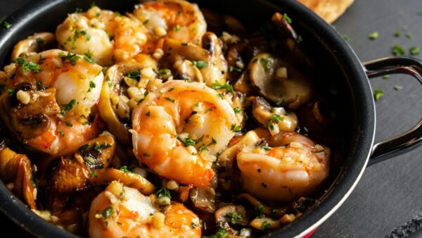 «Ψητός Μπακαλιάρος»: Απεριόριστο φαγητό με σταθερή τιμή 25€ ανά άτομο