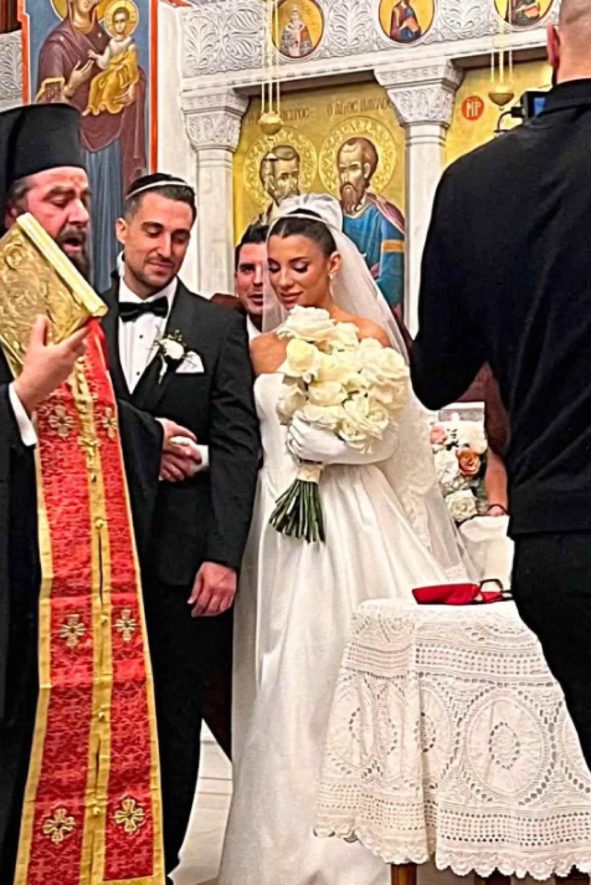 Γάμος Κατσούλη & Ρουμελιώτη: Η προετοιμασία της νύφης και το εντυπωσιακό νυφικό (Φωτογραφίες)