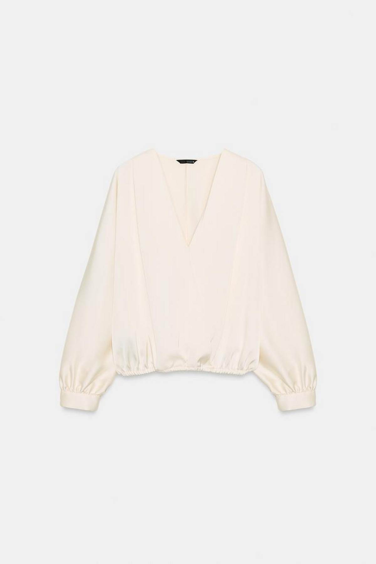 H Σταματίνα Τσιμτσιλή με total look Zara και η lace φούστα που έγινε viral