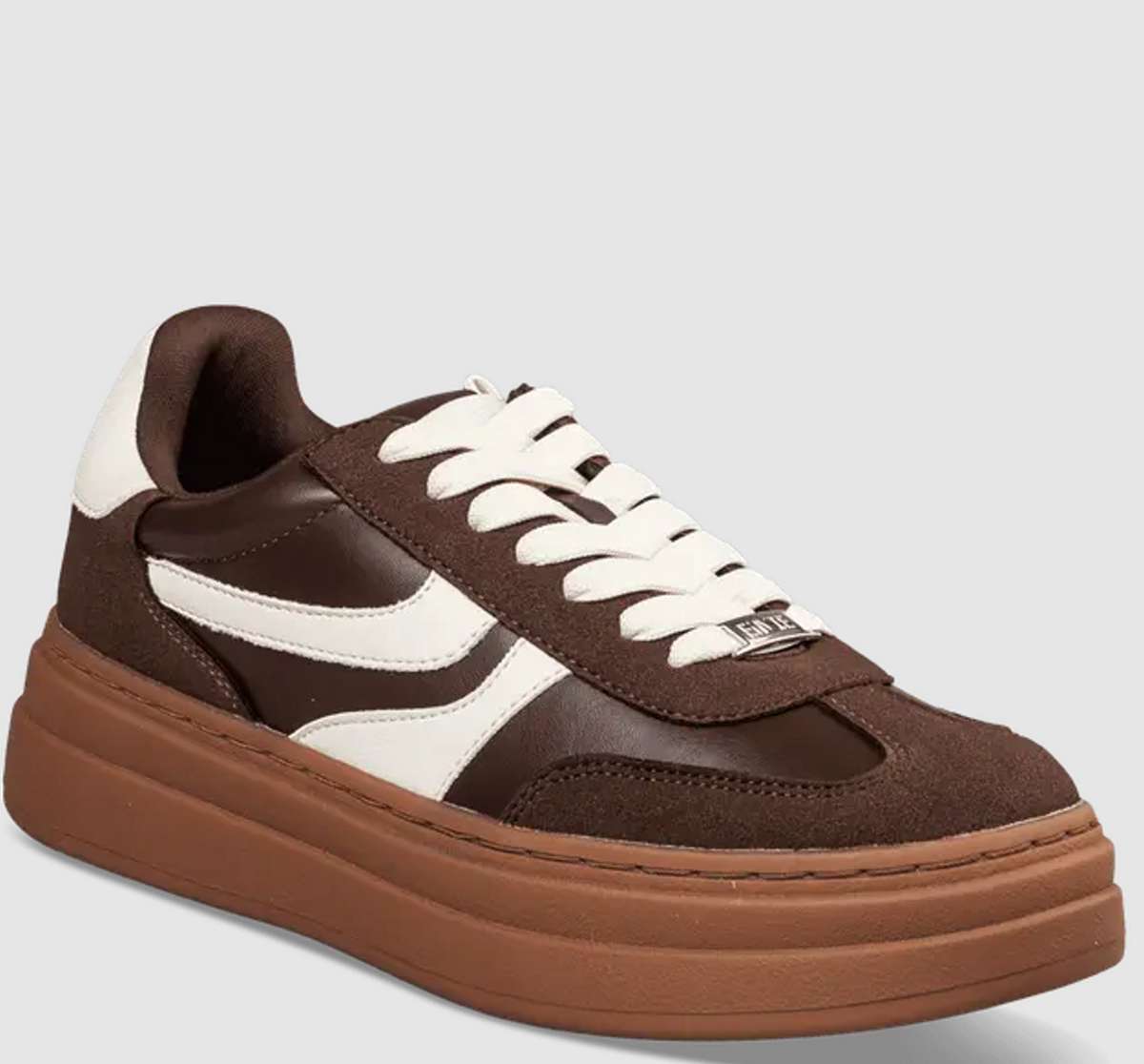 Η Αθηνά Οικονομάκου δημιούργησε το τέλειο modern office look που θα φορέσεις τη Δευτέρα στη δουλειά