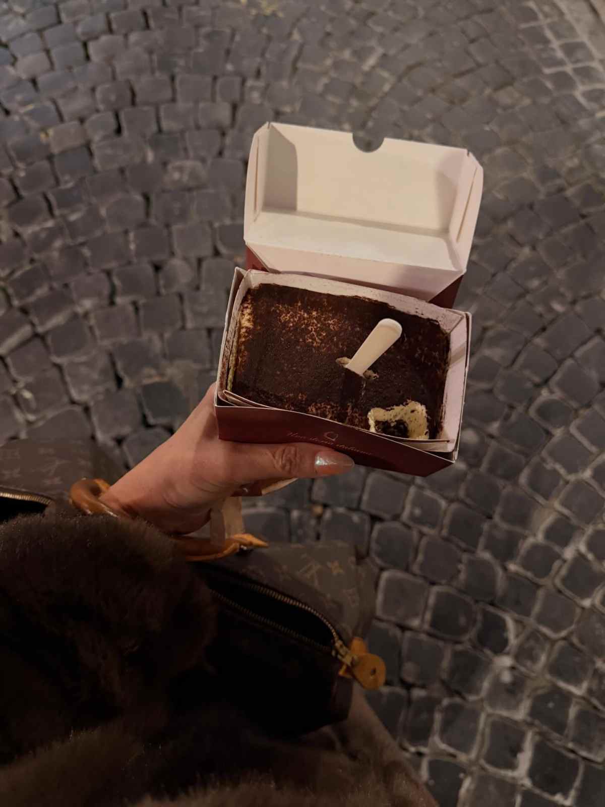 Η ανάρτηση της Φαίης Σκορδά από την Ιταλία