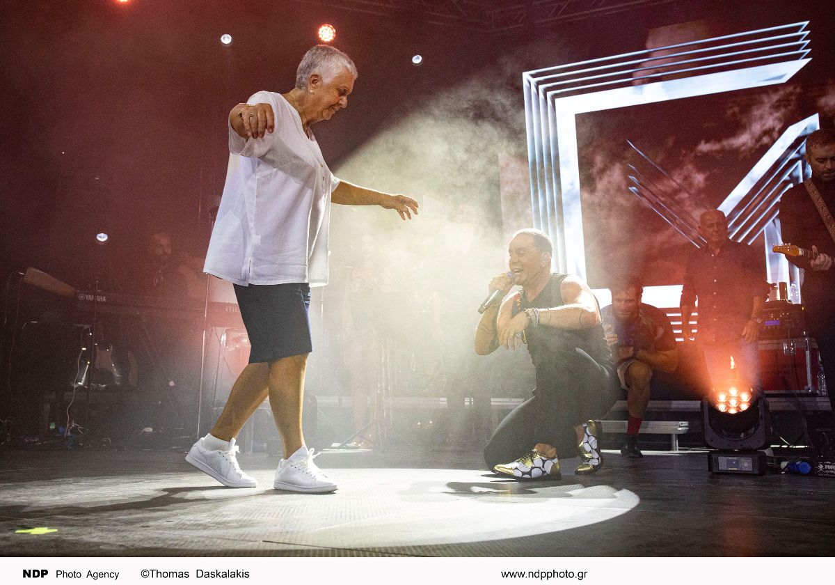 Ο Γιώργος Μαζωνάκης με τη μητέρα του Κλειώ