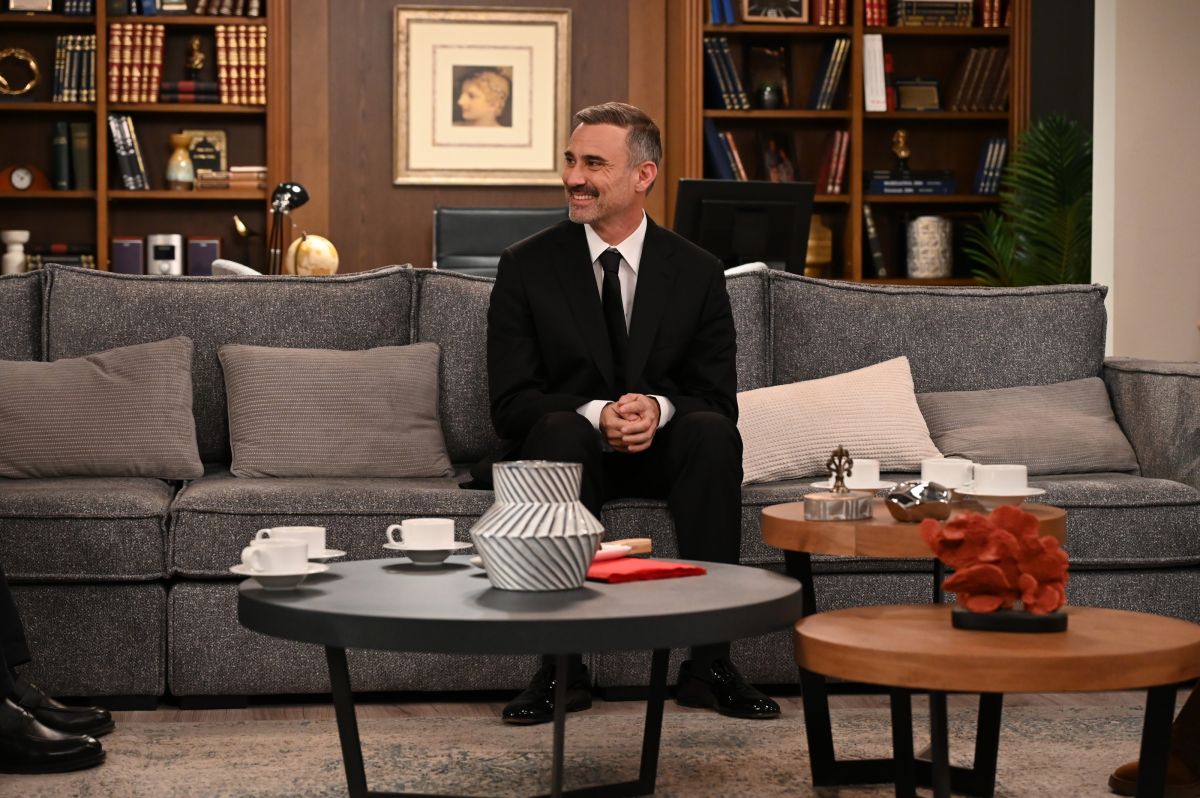 O Γιώργος Καπουτζίδης στο Σόι σου