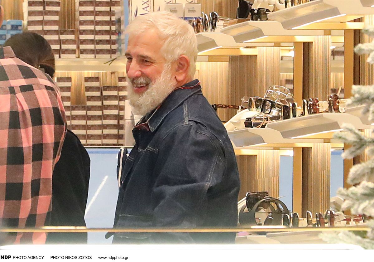 Πέτρος Φιλιππίδης