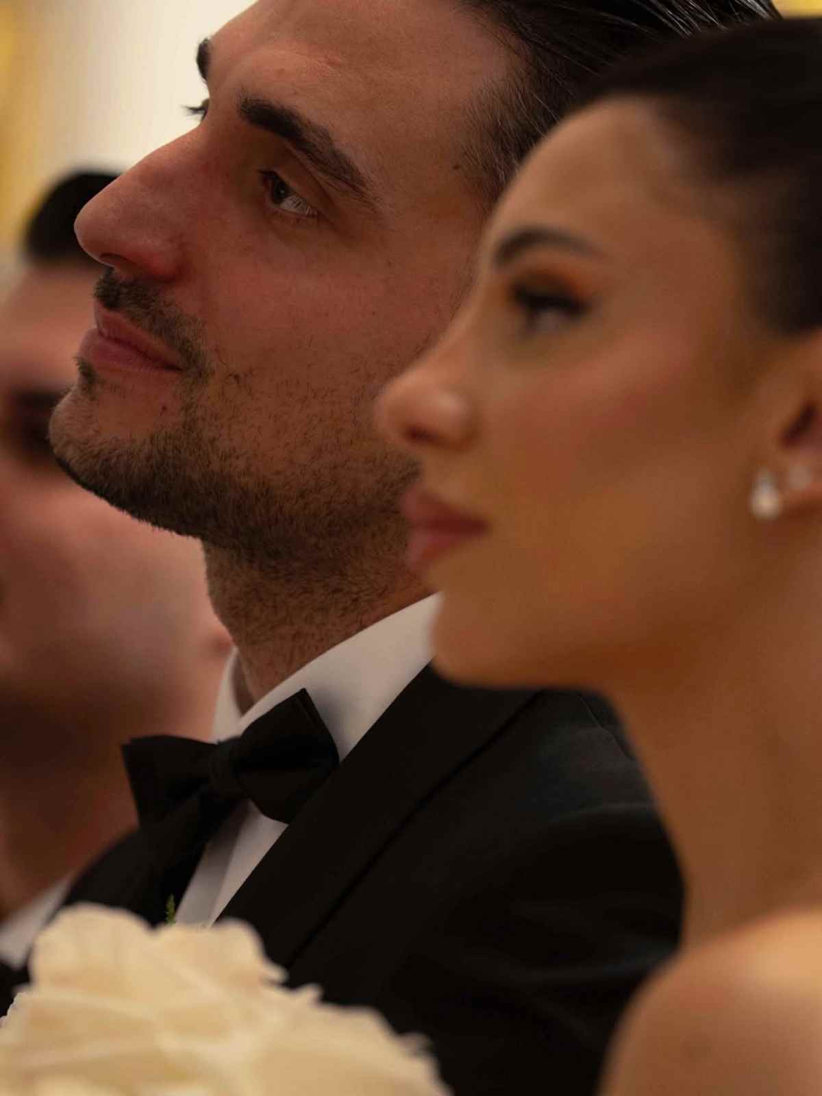 Η Μαριαλένα Ρουμελιώτη με τον Σάκη Κατσούλη στον γάμο τους