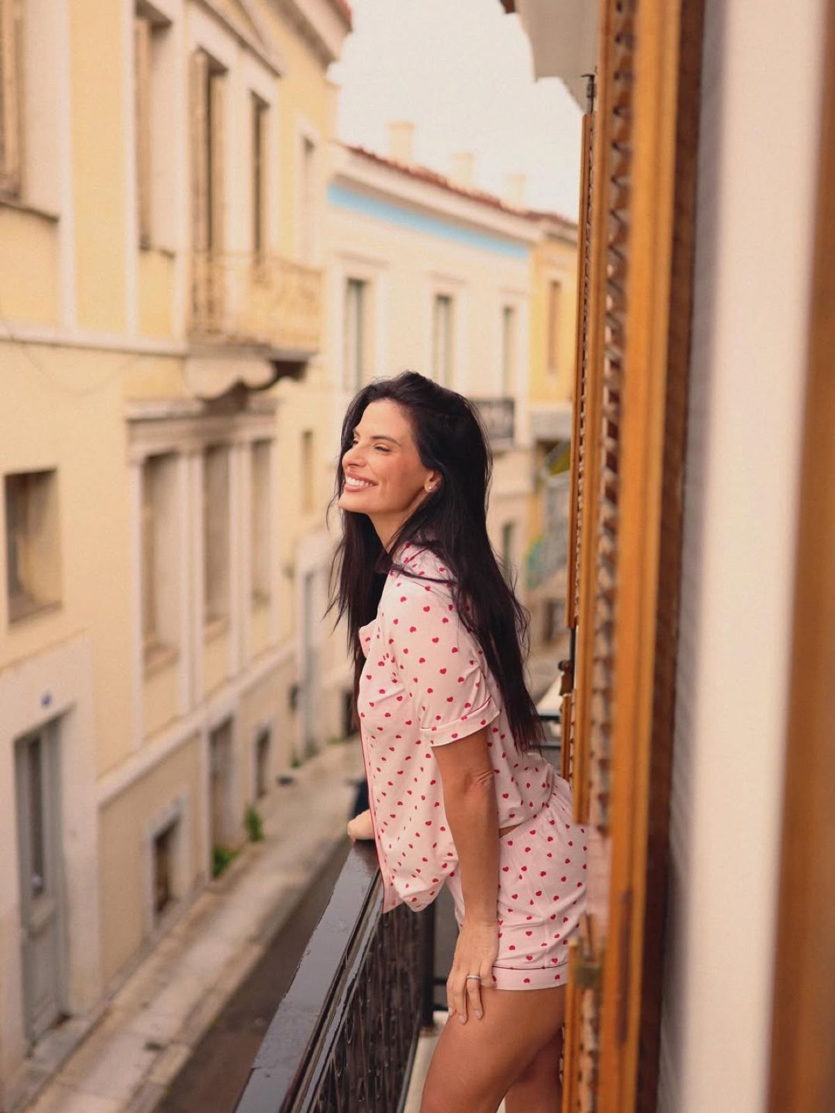 Η Χριστίνα Μπόμπα με εσώρουχα