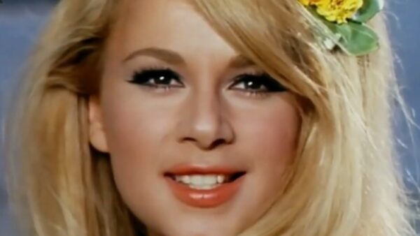 Η Αλίκη Βουγιουκλάκη σε ταινία της