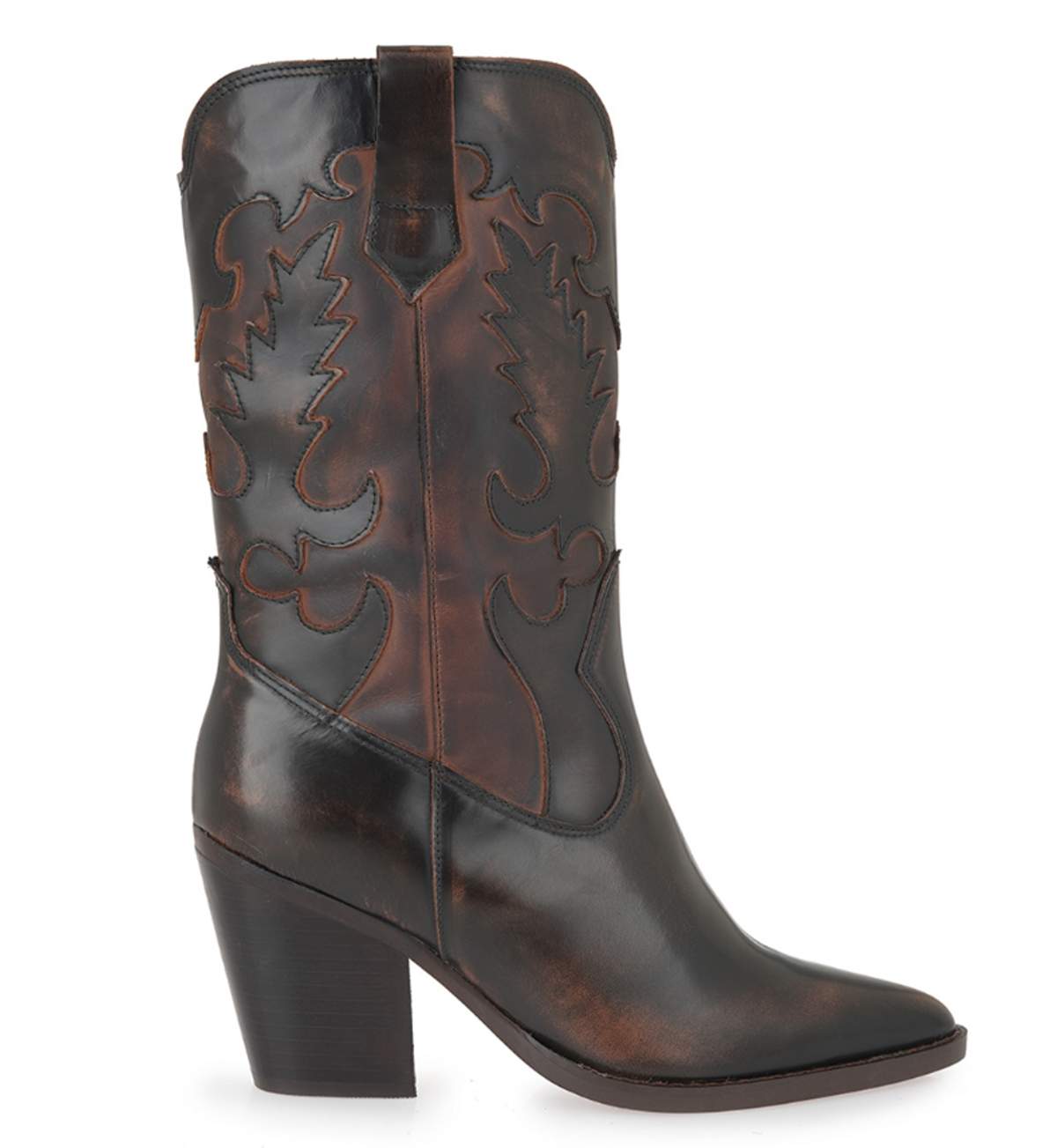 Ιωάννα Τούνη: Με πανάκριβο total look Louis Vuitton στην έρημο της Αραβίας - Πόσο κοστίζει