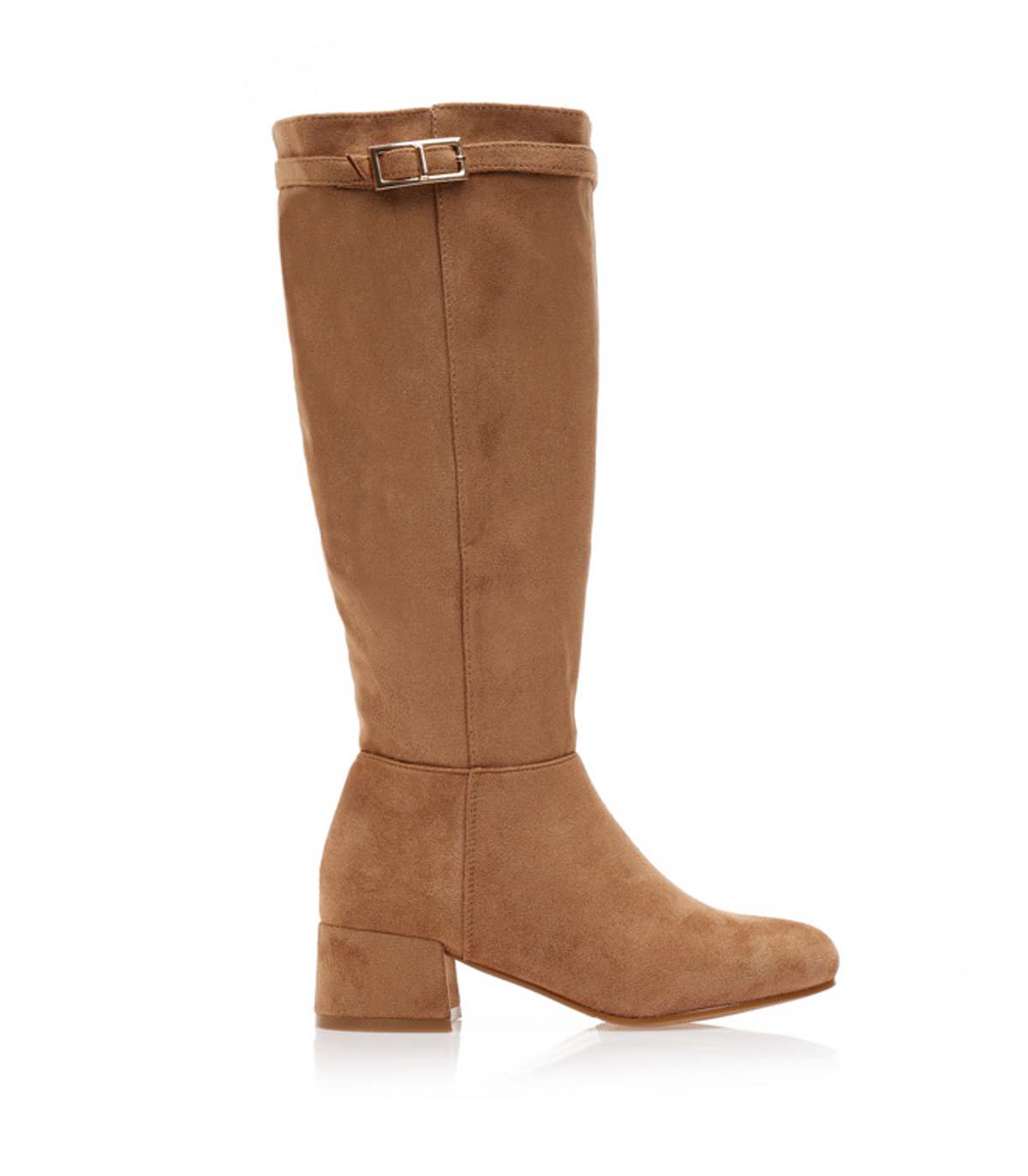 Οι μπότες της Φαίης Σκορδά είναι οι μόνες που θα χρειαστείς τη μεταβατική περίοδο