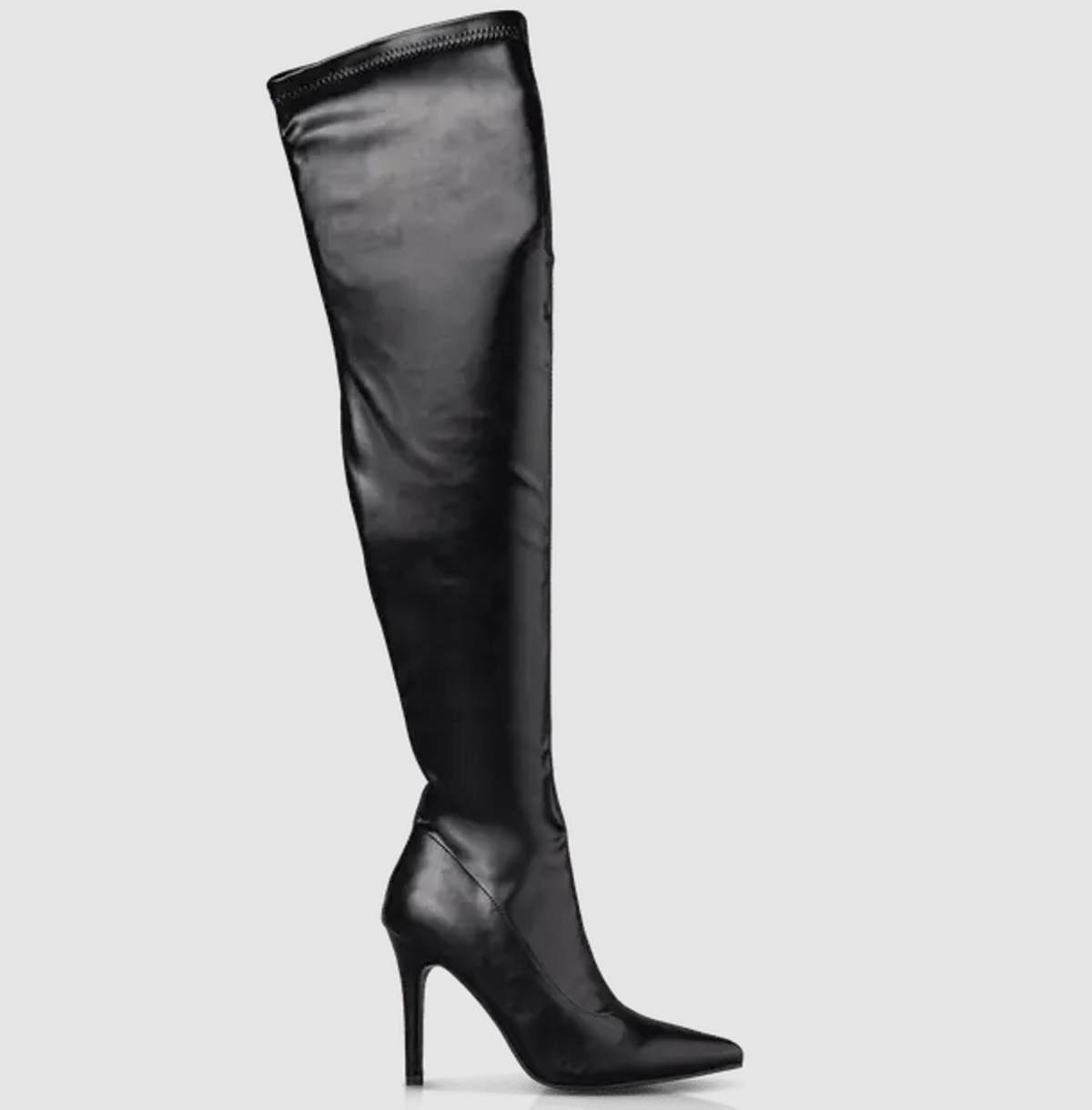 H Αθηνά Οικονομάκου φόρεσε τις πιο κολακευτικές μπότες της σεζόν