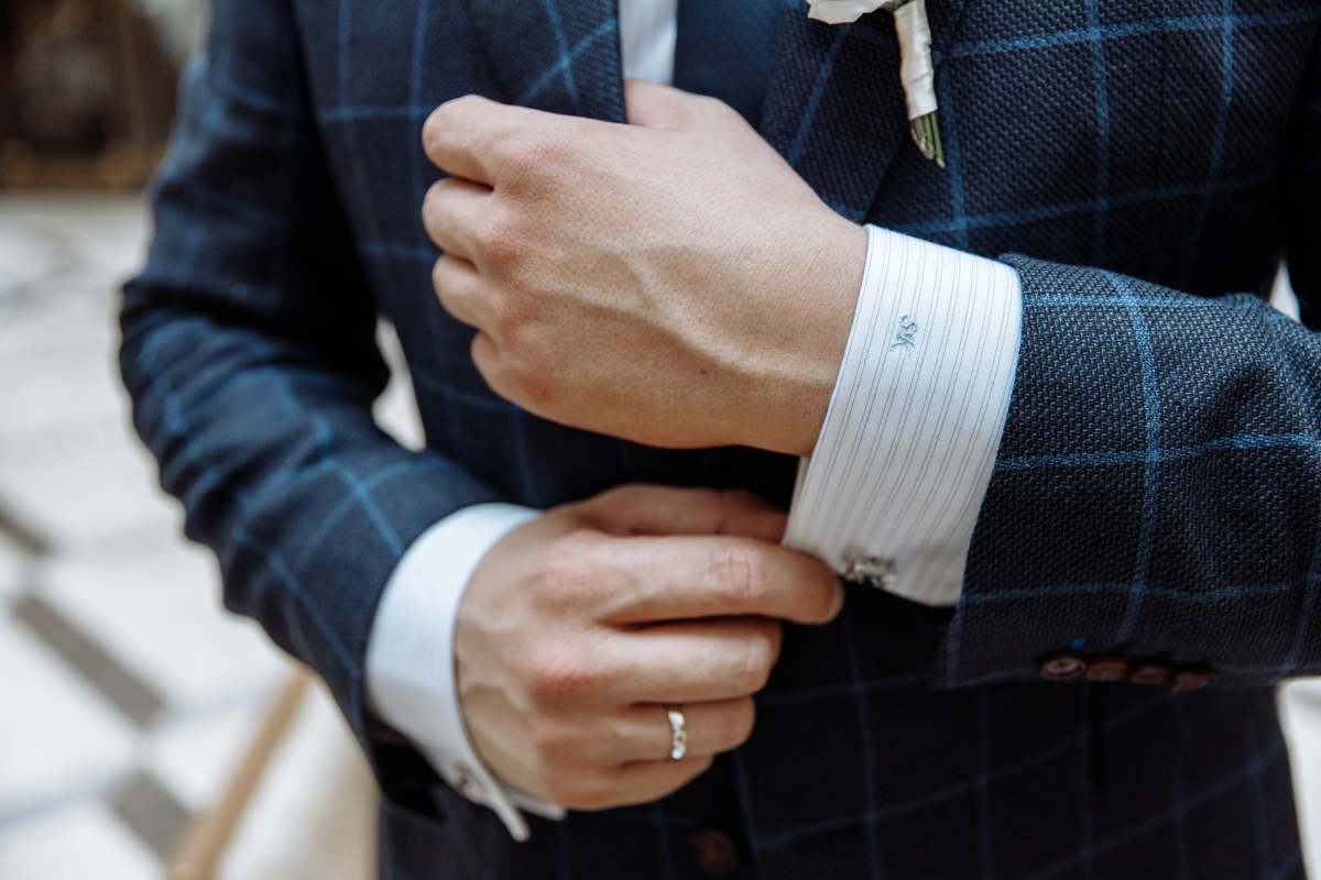 Γαμπρός με κοστούμι