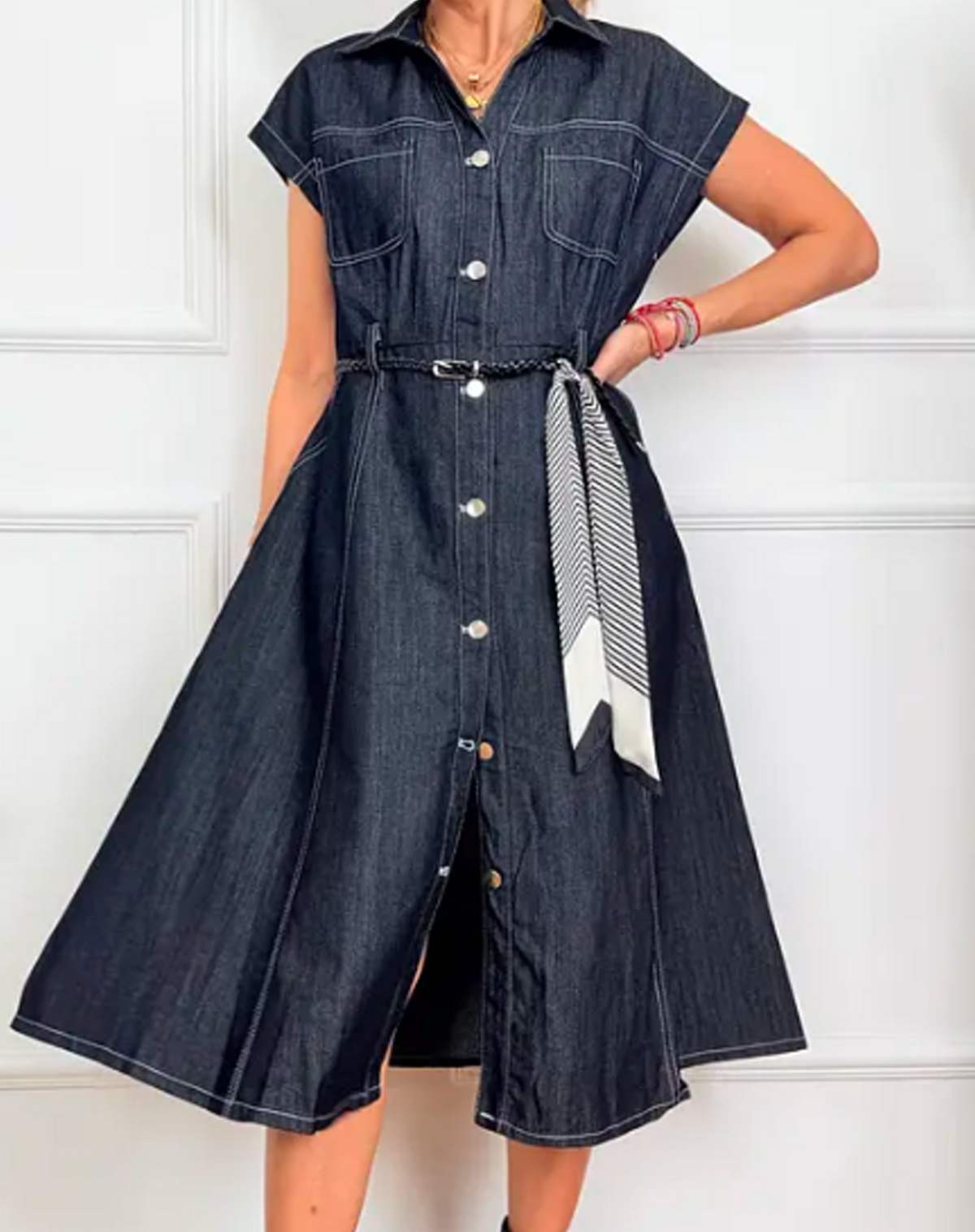 Tο πρώτο φόρεμα της άνοιξης θα το βάλεις ακριβώς με το styling της Φαίης Σκορδά