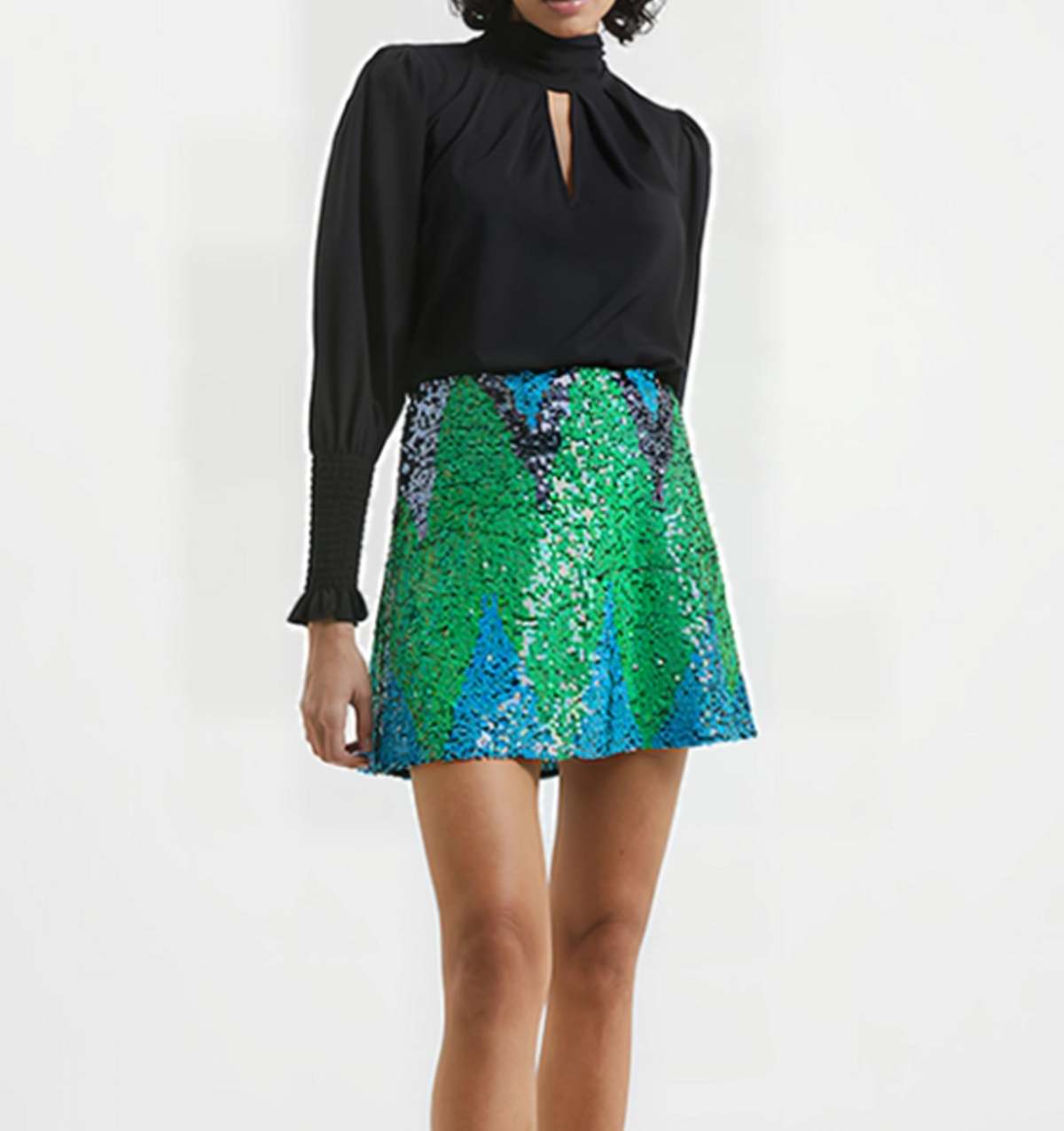 Δανάη Μπάρκα: Η statement μίνι φούστα της μοιάζει με... κόσμημα - Κοστίζει μόλις 33 ευρώ