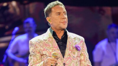 Ο Γιώργος Μαζωνάκης σε συναυλία του