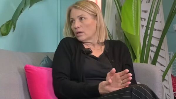 Η Μαριάννα Τουμασάτου στο Youtube