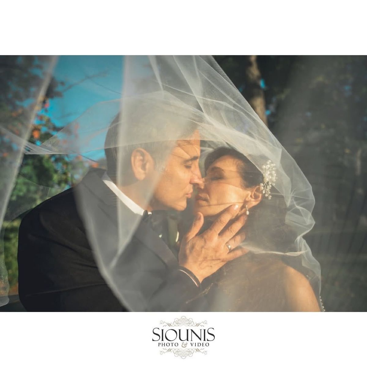 Η Μάρω Λύτρα στο γάμο της