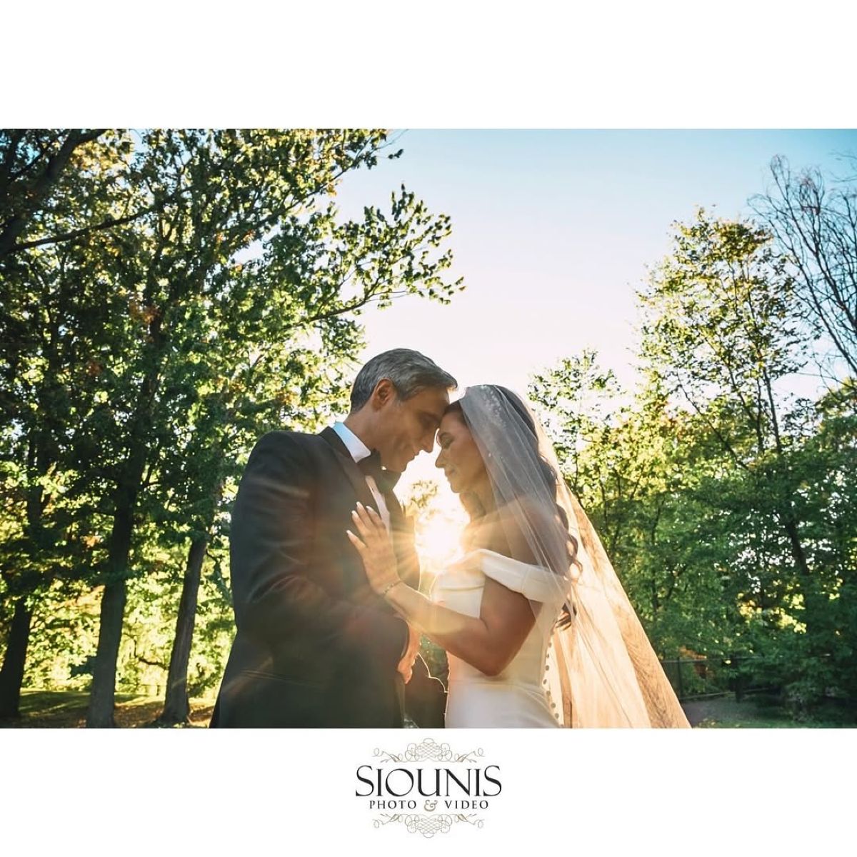 Η Μάρω Λύτρα στο γάμο της