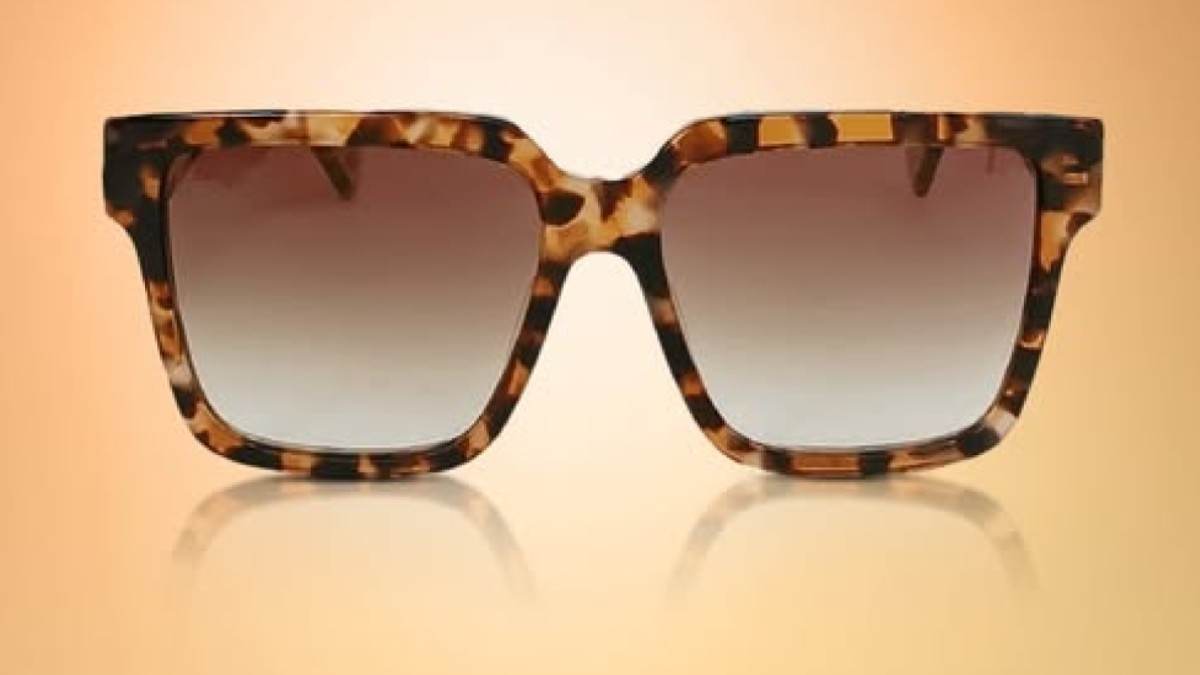 Αυτό το «ντεμοντέ» αξεσουάρ κάνει τώρα κάθε ντύσιμο να φαίνεται πιο ακριβό