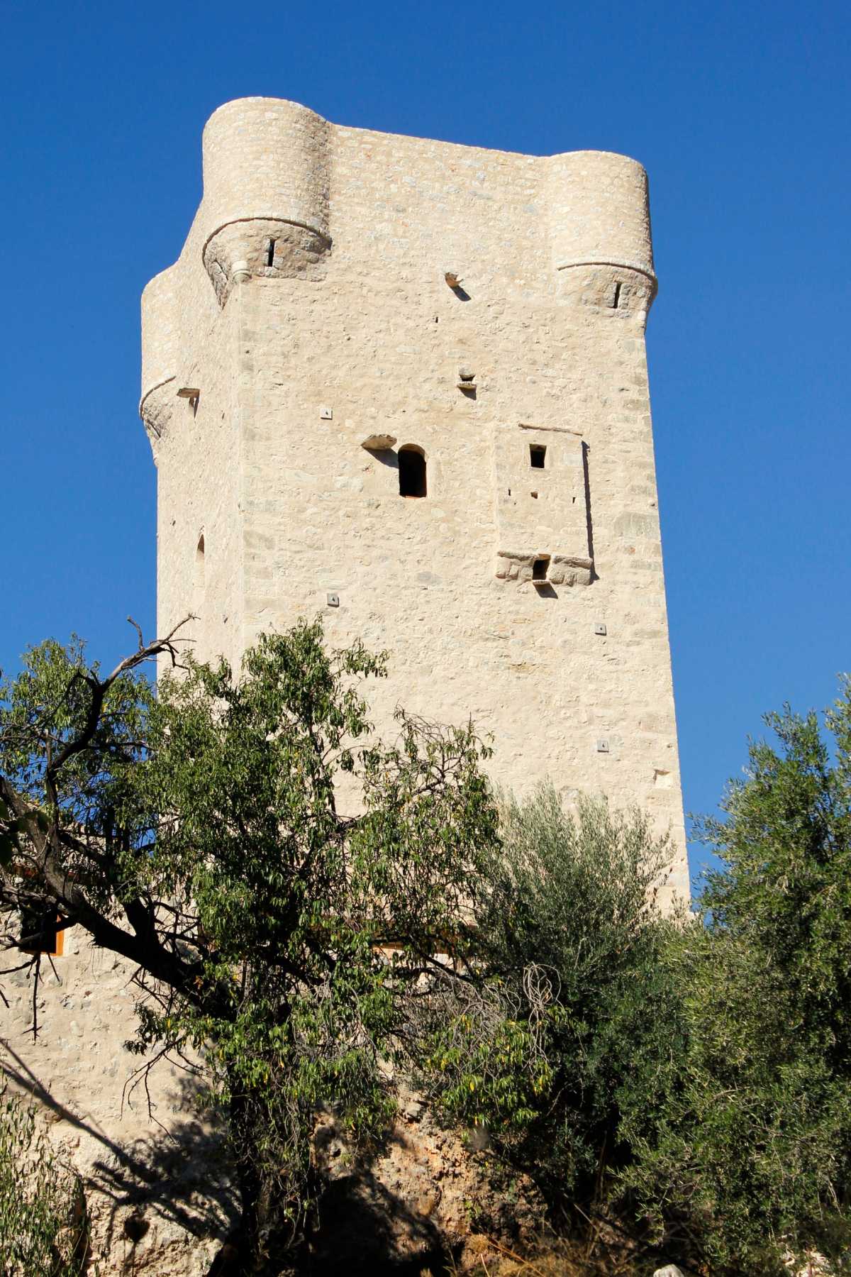 Καρδαμύλη πύργος μούρτζηνου