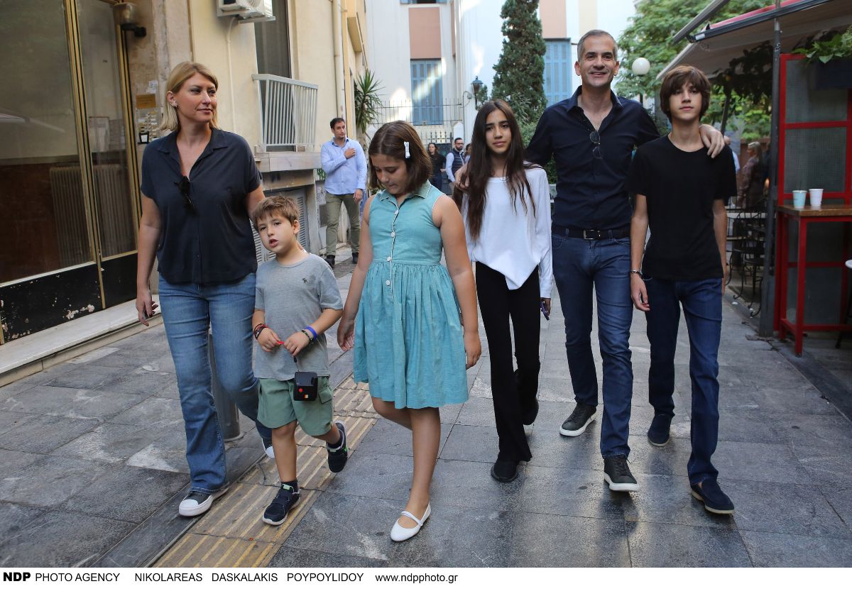 Κώστας Μπακογιάννης: Ποια είναι η 17χρονη κόρη του που έκανε πανελλήνιο ρεκόρ στον στίβο