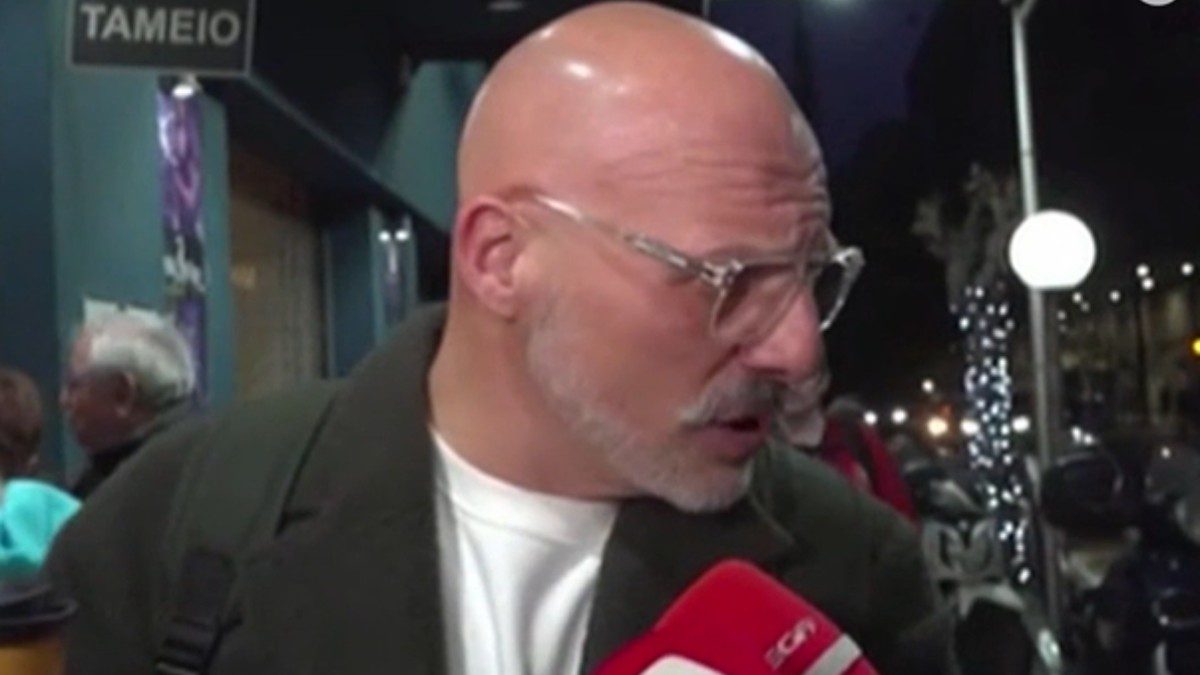 Νίκος Μουτσινάς