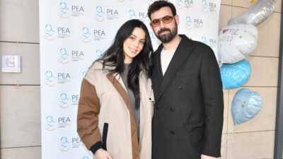 Ο Νίκος Πολυδερόπουλος και η Βαλάσια Συμιακού στο μαιευτήριο