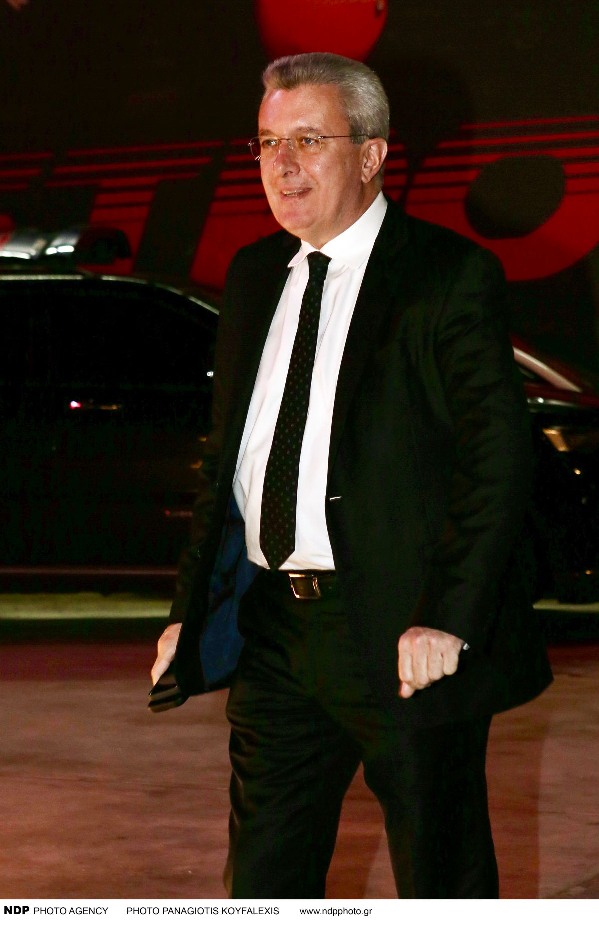 Ο Νίκος Χατζηνικολάου στην κοπή της πίτας του ΑΝΤ1