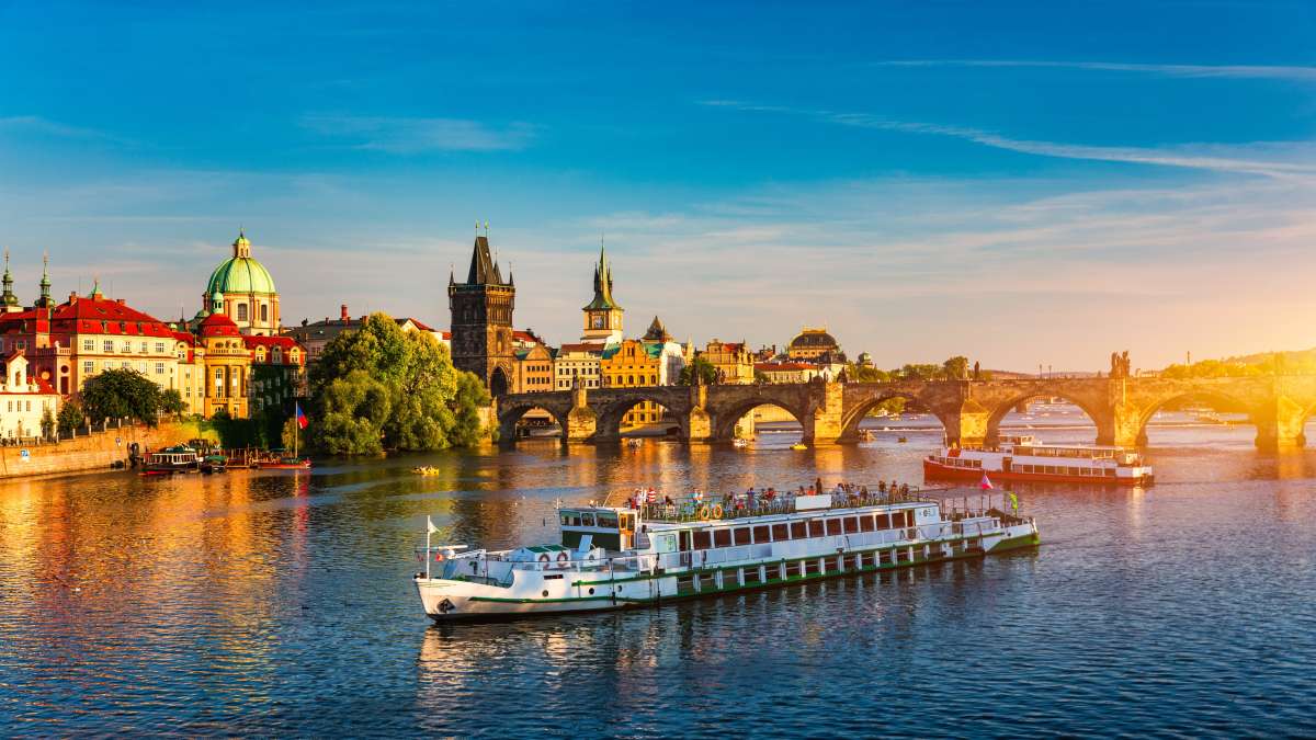 Ο Τάσος Δούσης προτείνει Πράγα