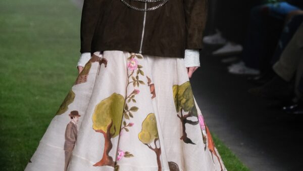 μοτίβο άνοιξης στην πασαρέλα