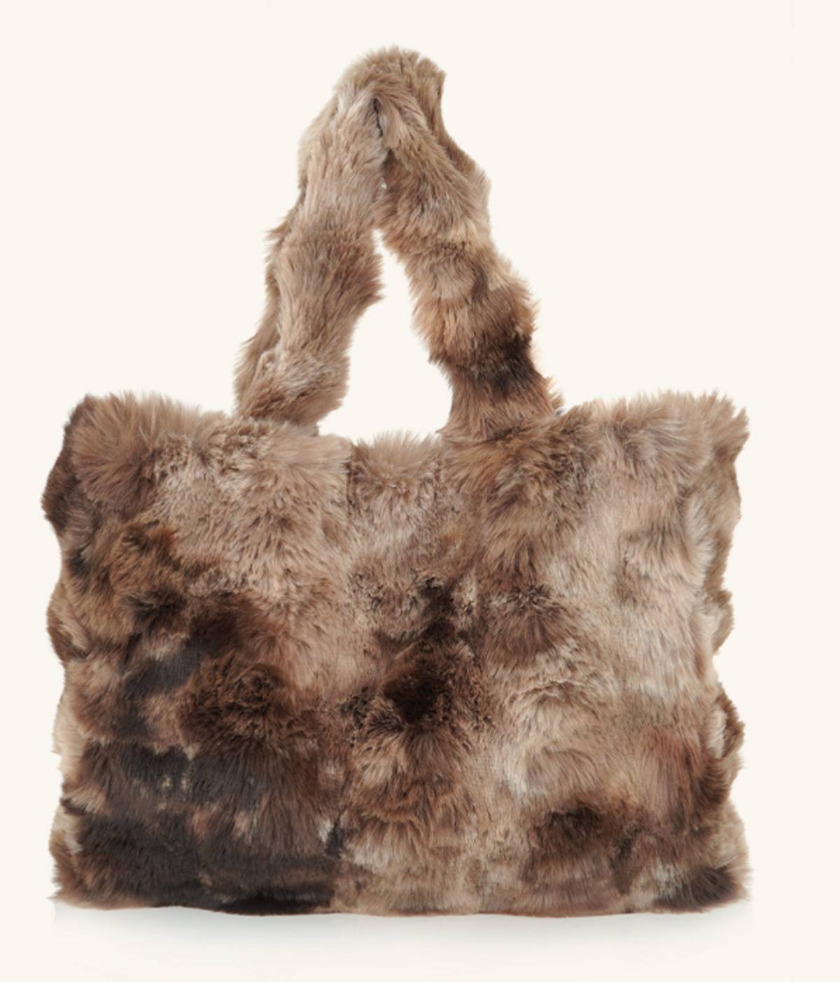 Ούτε καπέλο, ούτε κασκόλ: Η Κατερίνα Καινούργιου με το αξεσουάρ που δείχνει ακριβό