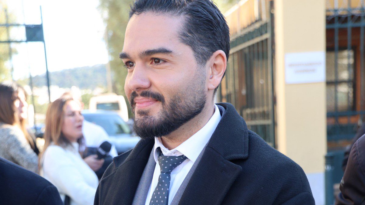 O Χρήστος Μάστορας έξω από τα δικαστήρια