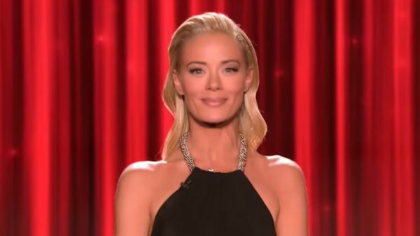 Η Ζέτα Μακρυπούλια στο trailer του Moments